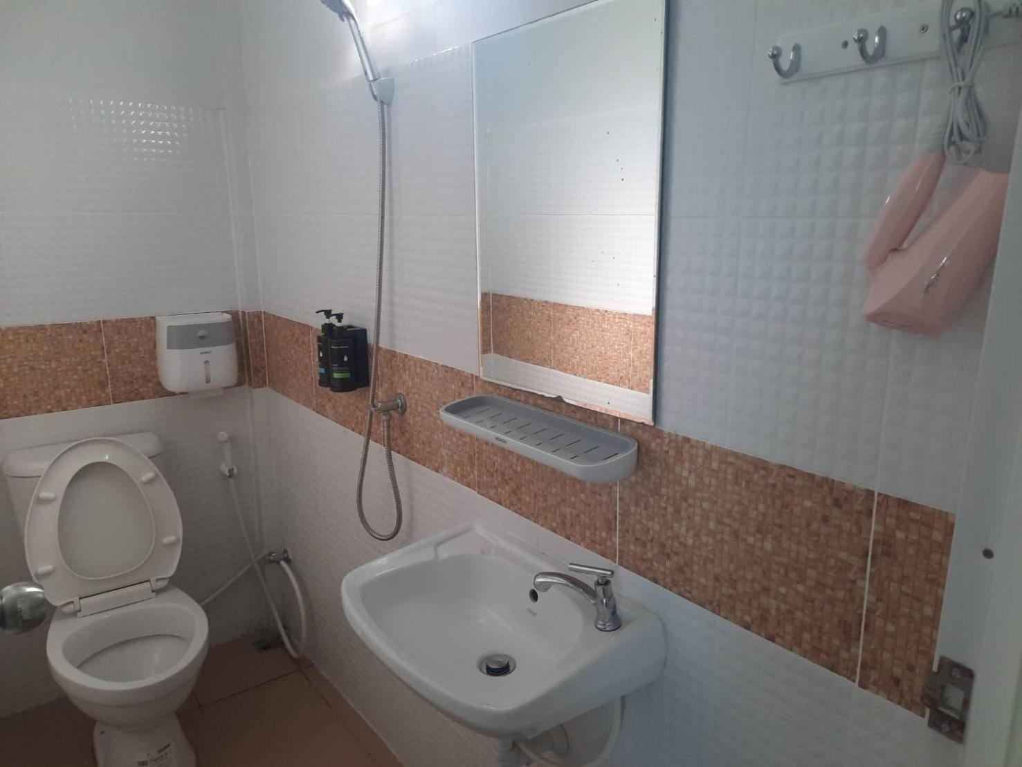 Homlomchomsuan หอมลมชมสวน Appartement Ban Mai  Kamer foto