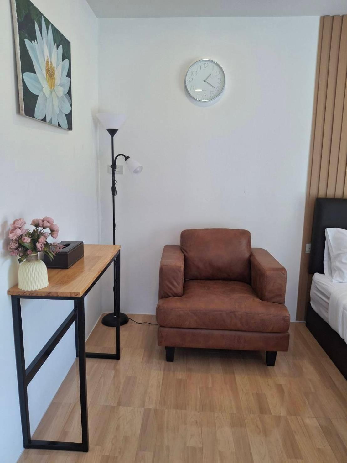 Homlomchomsuan หอมลมชมสวน Appartement Ban Mai  Kamer foto
