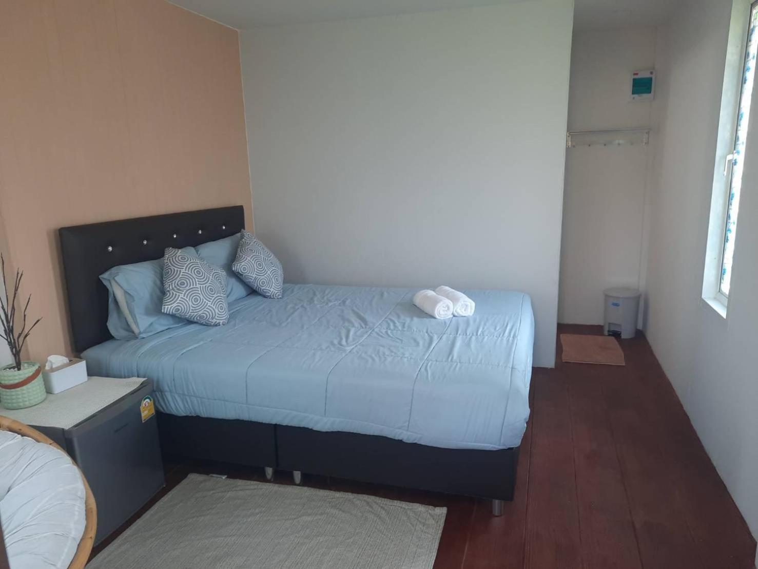 Homlomchomsuan หอมลมชมสวน Appartement Ban Mai  Kamer foto